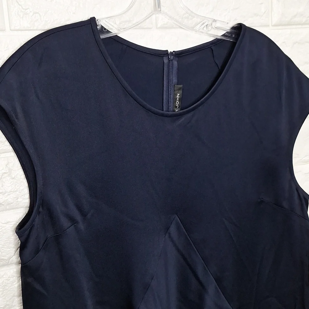 ST. JOHN Black Label Navy Satin High-Low Tunic Blouse